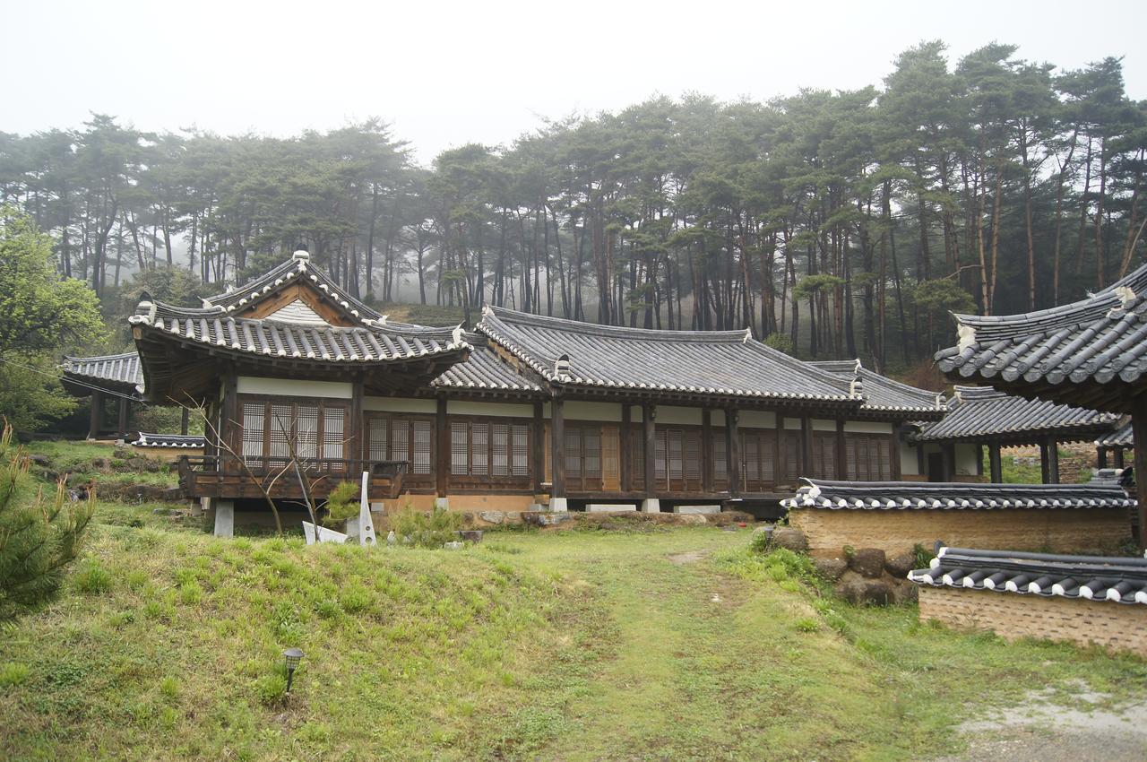 Korean Traditional House - Chungnokdang Hotel Boseong Exterior photo